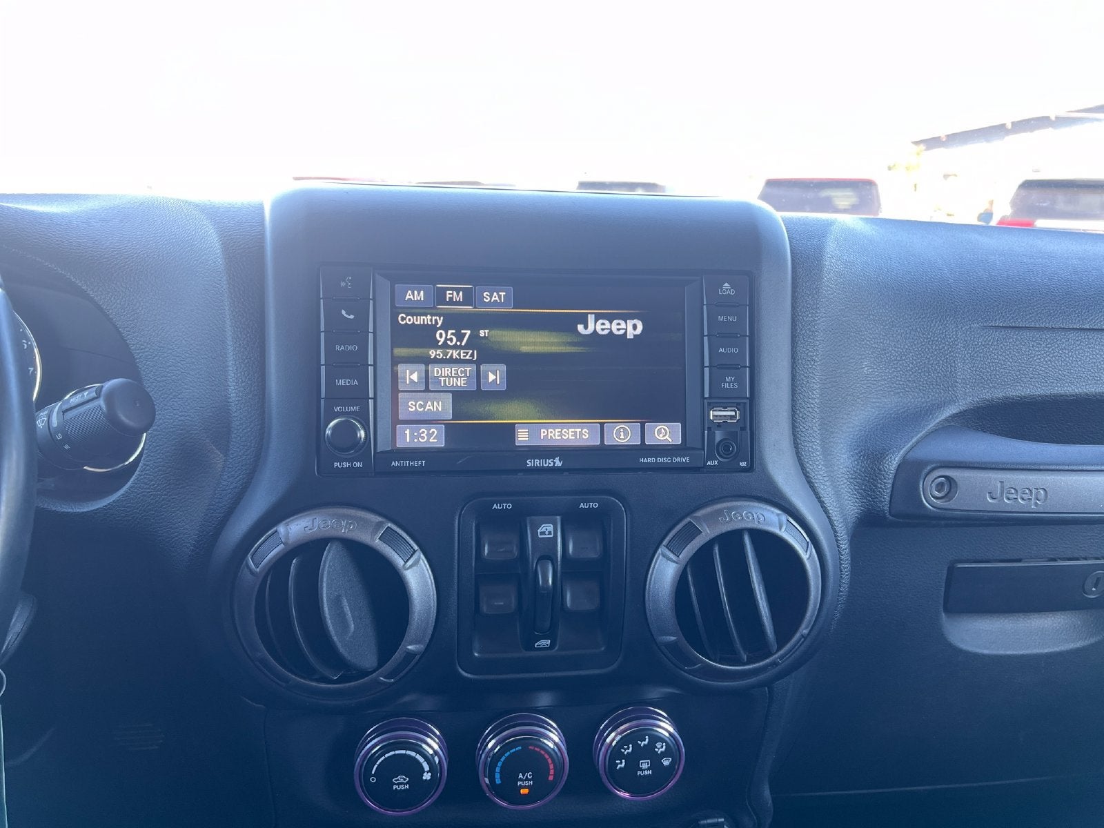 2017 Jeep Wrangler Unlimited Sport S - Photo 23