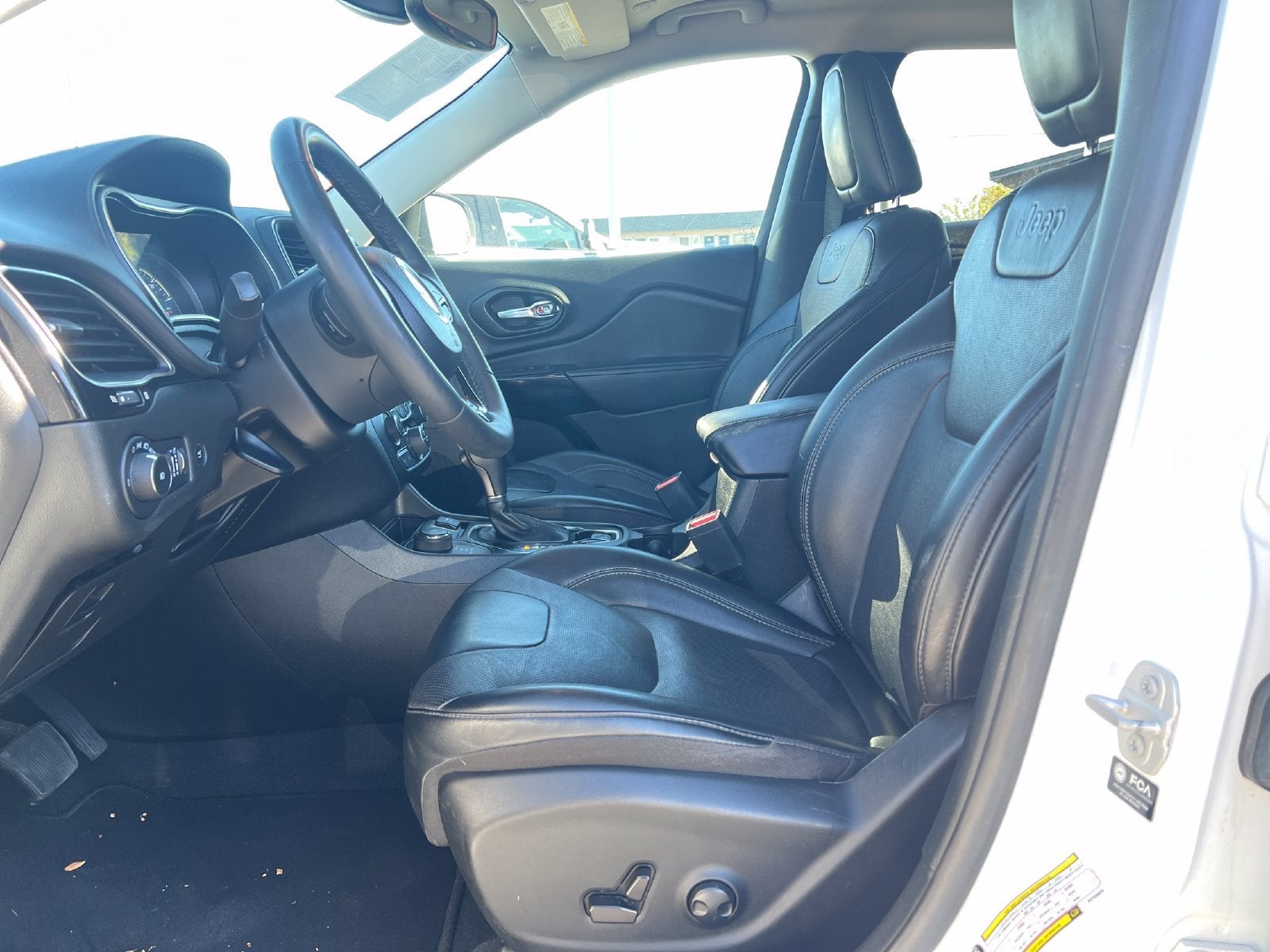 2023 Jeep Cherokee Altitude Lux