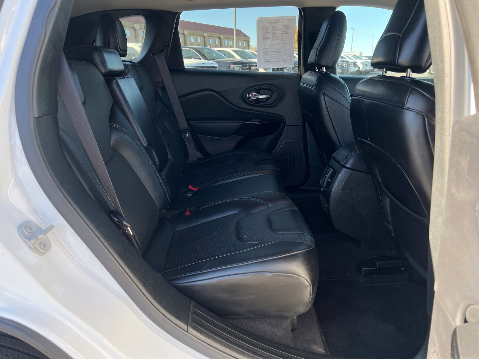 2023 Jeep Cherokee Altitude Lux