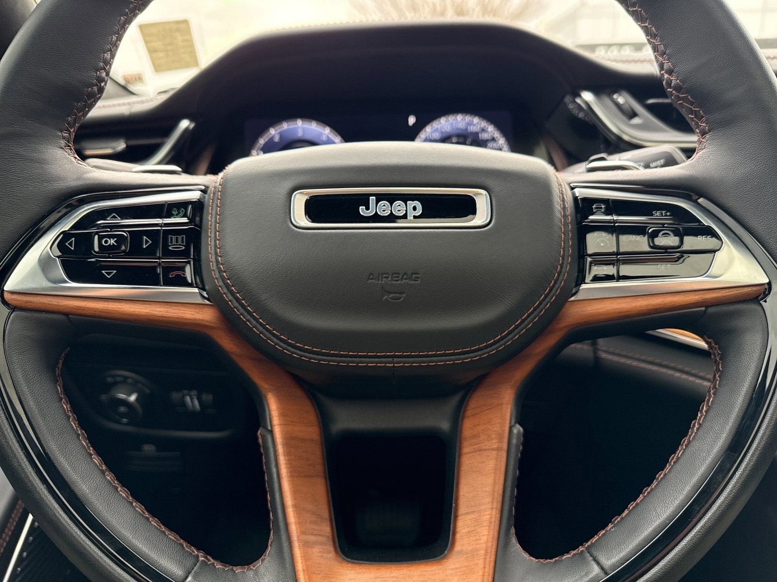 2023 Jeep Grand Cherokee L Summit Reserve