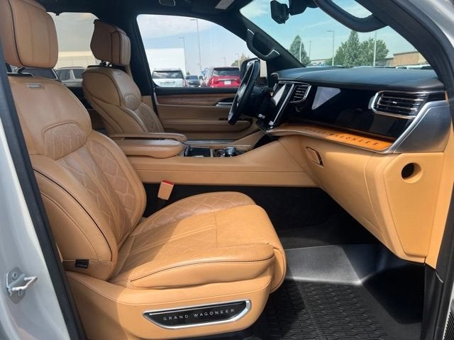 2022 Jeep Grand Wagoneer Series III - Photo 10
