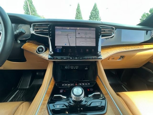 2022 Jeep Grand Wagoneer Series III - Photo 19