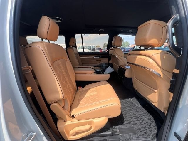 2022 Jeep Grand Wagoneer Series III - Photo 25
