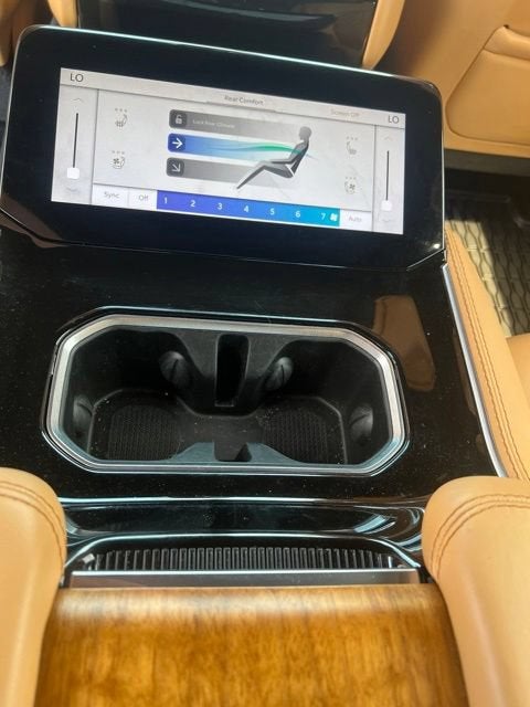 2022 Jeep Grand Wagoneer Series III - Photo 34