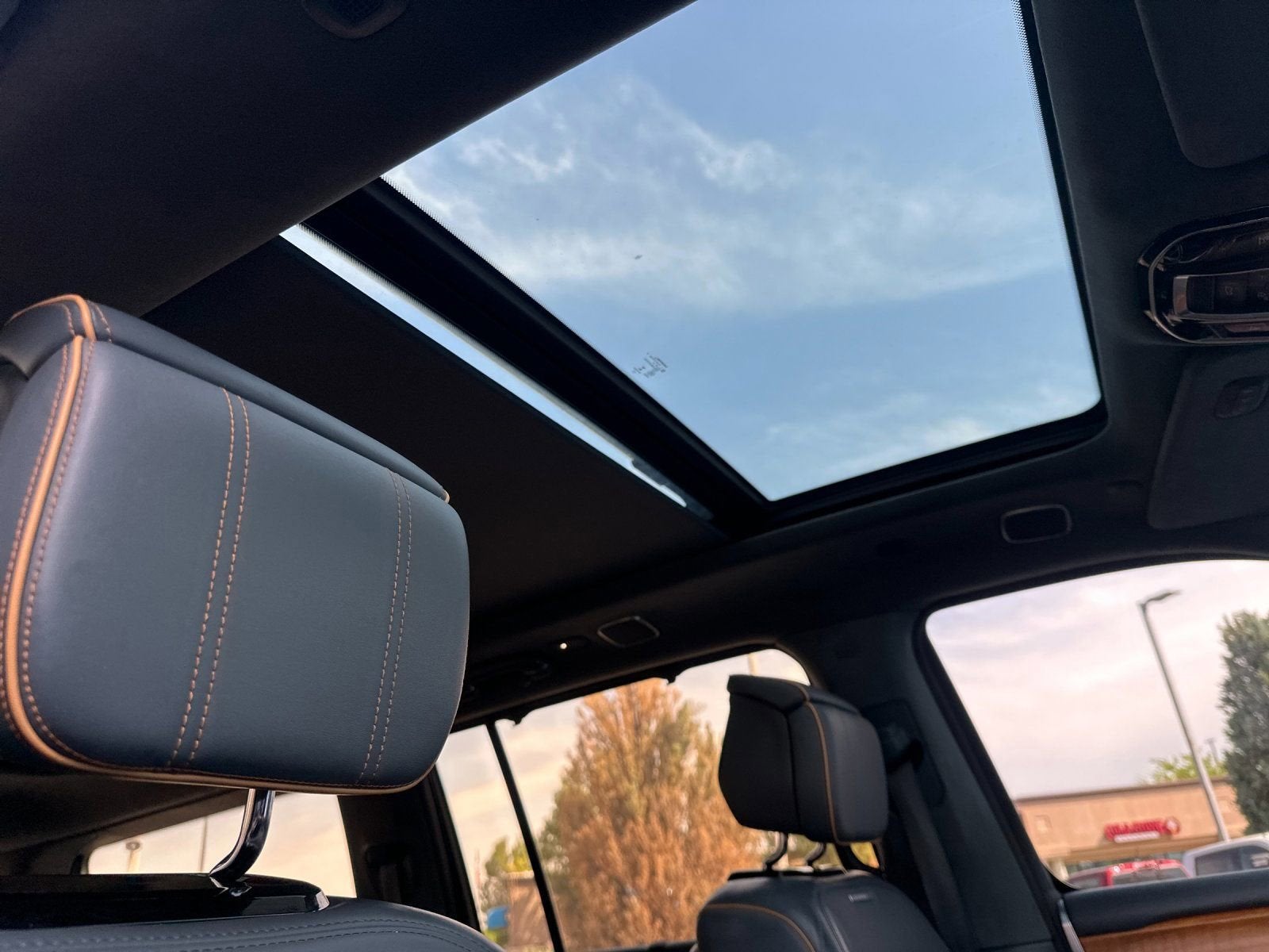 2022 Jeep Grand Wagoneer Series III