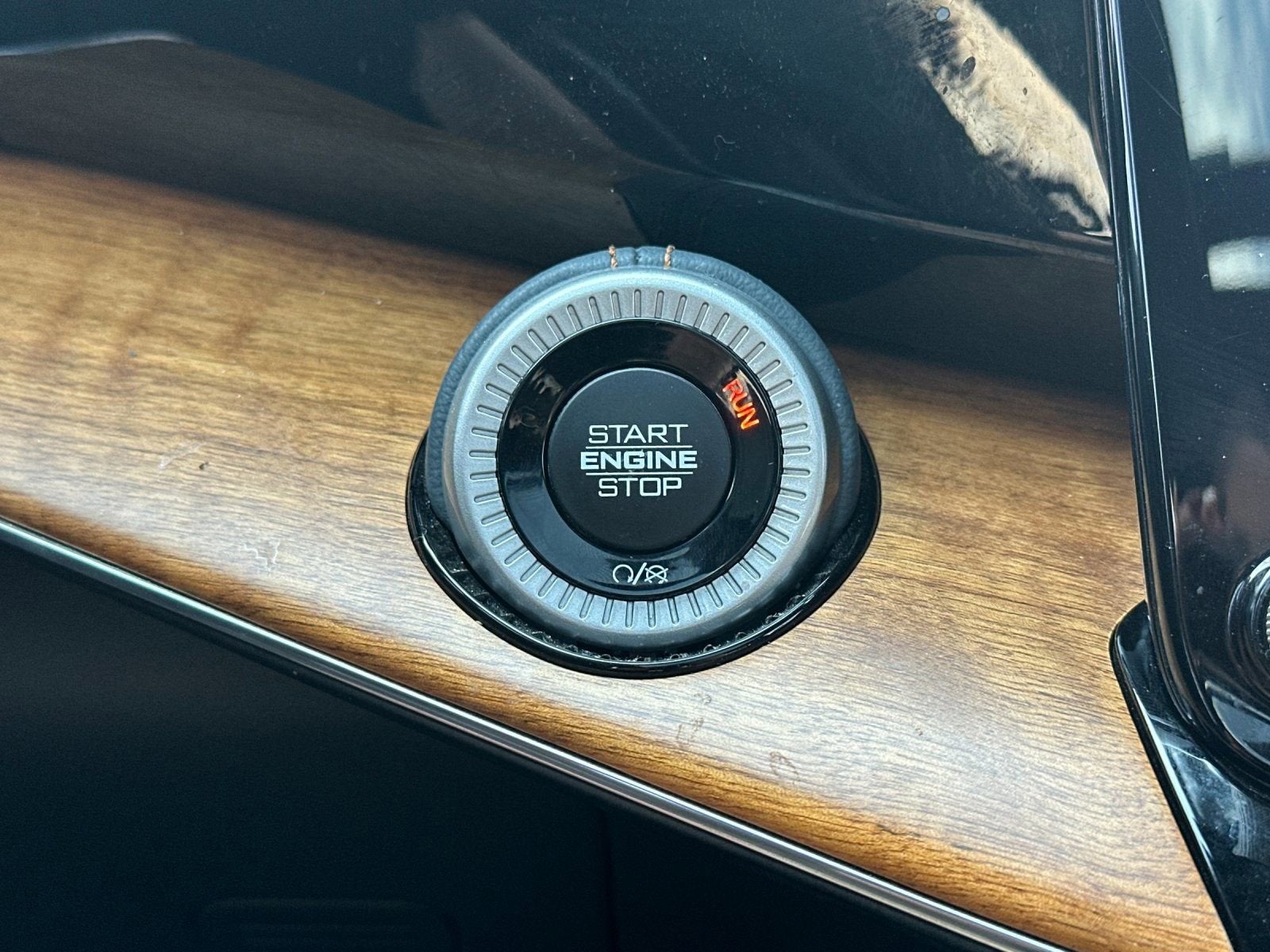 2022 Jeep Grand Wagoneer Series III - Photo 28