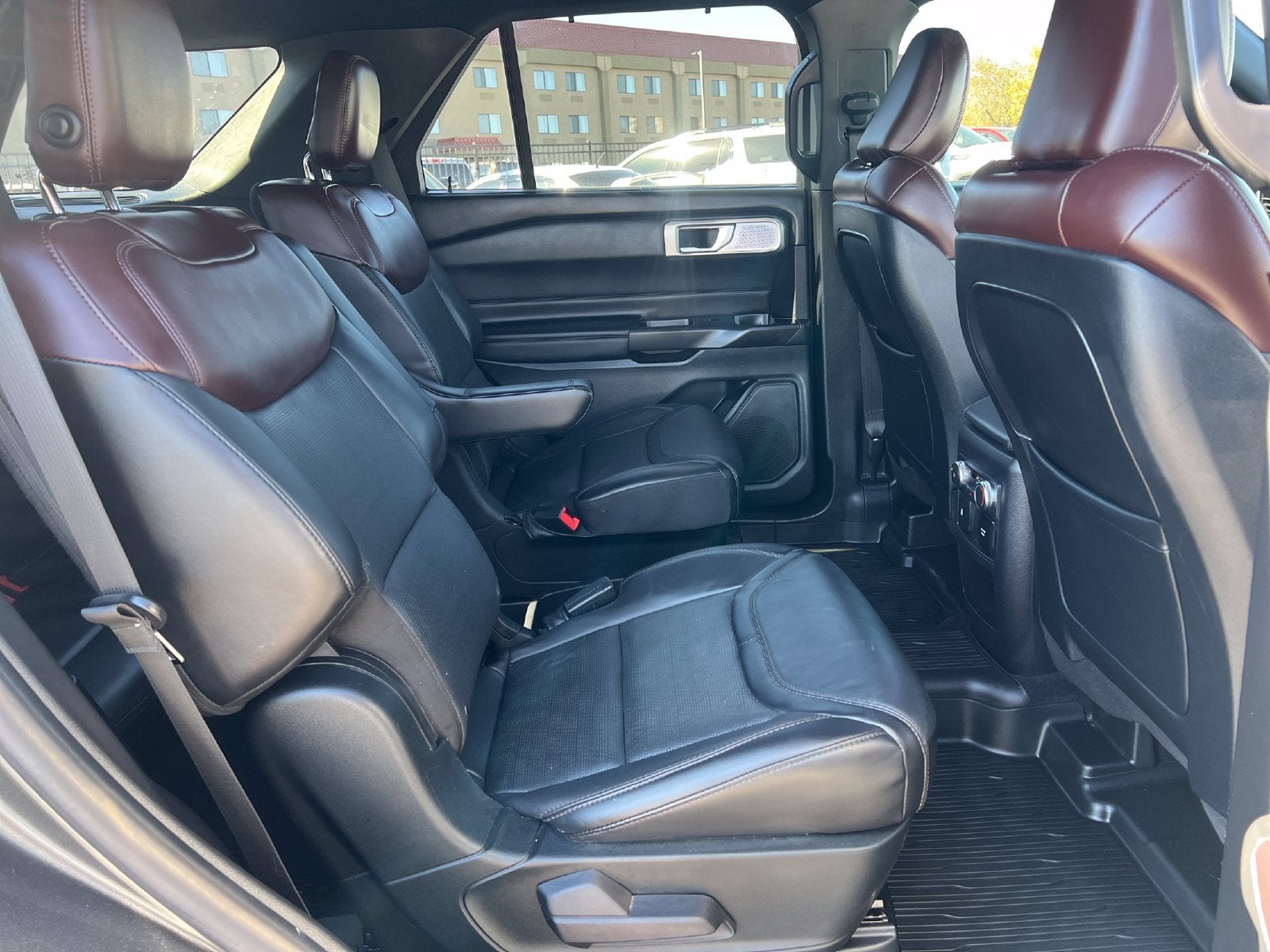 2020 Ford EXPLORER Base