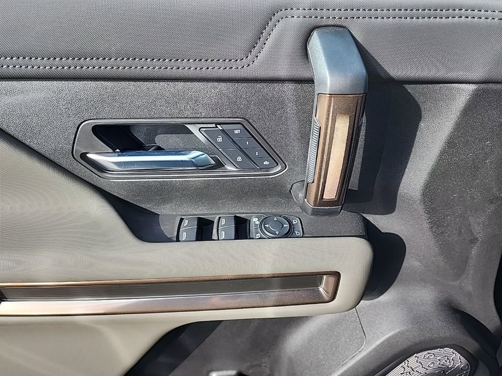 2025 GMC HUMMER EV SUV 2X