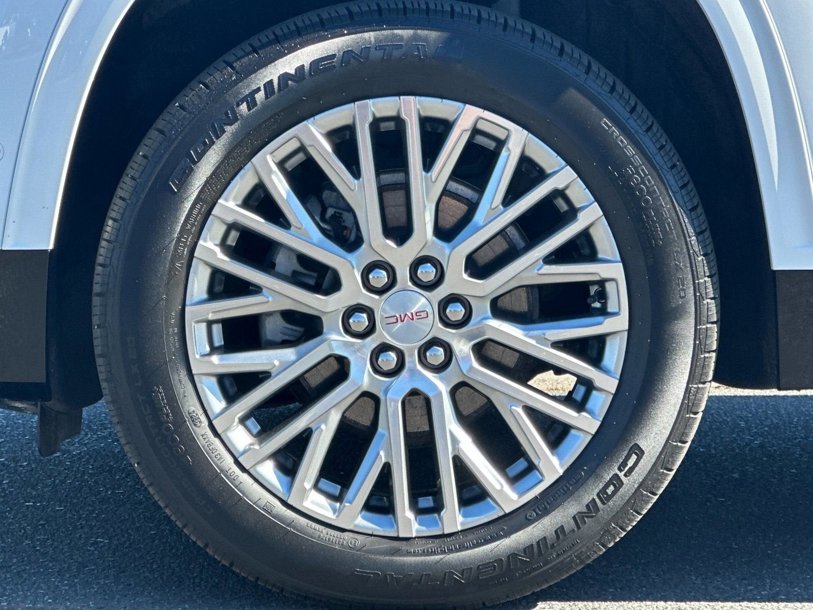 2025 GMC Acadia Denali