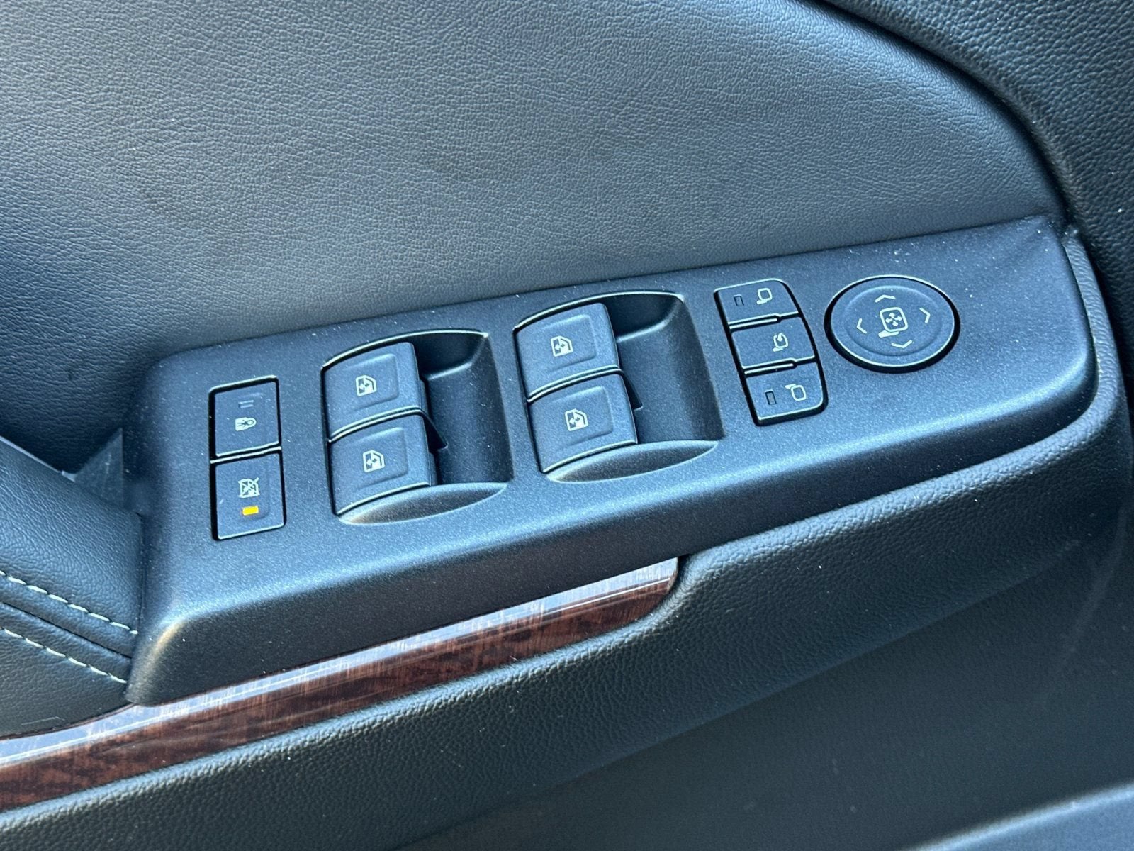 2020 GMC Yukon SLT - Photo 11