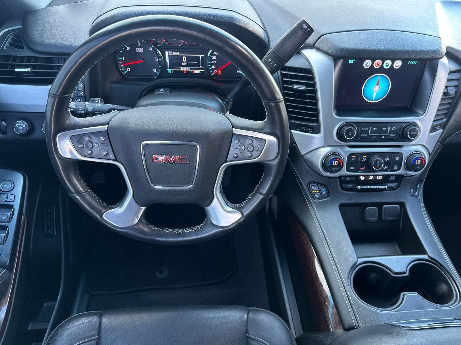 2020 GMC Yukon SLT - Photo 15