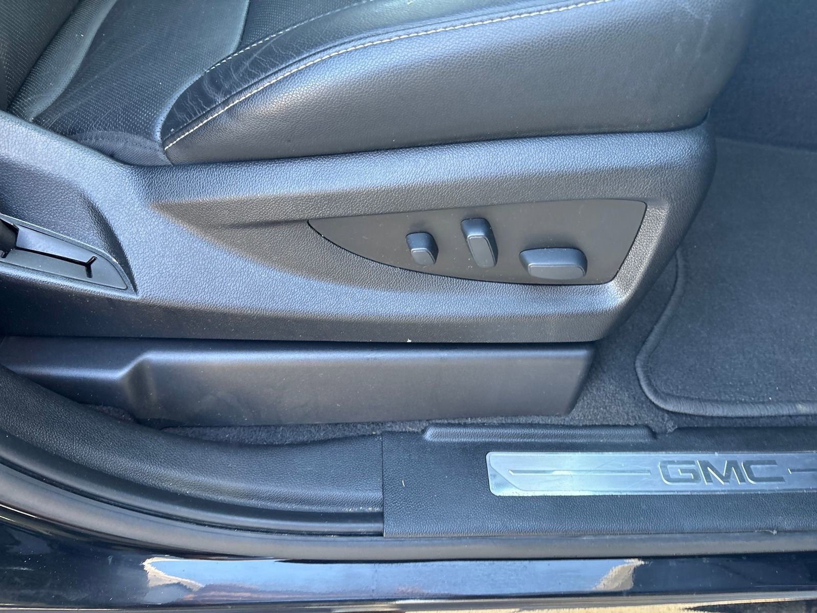 2020 GMC Yukon SLT - Photo 40