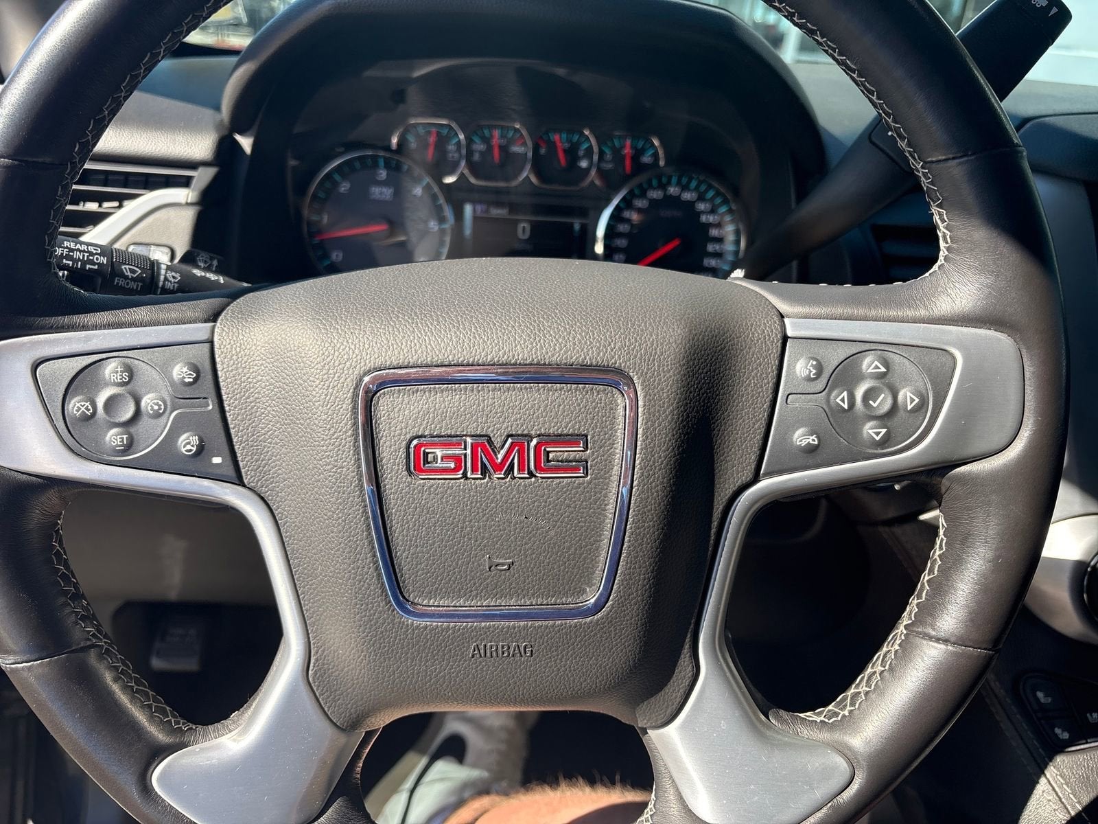 2020 GMC Yukon SLT - Photo 49