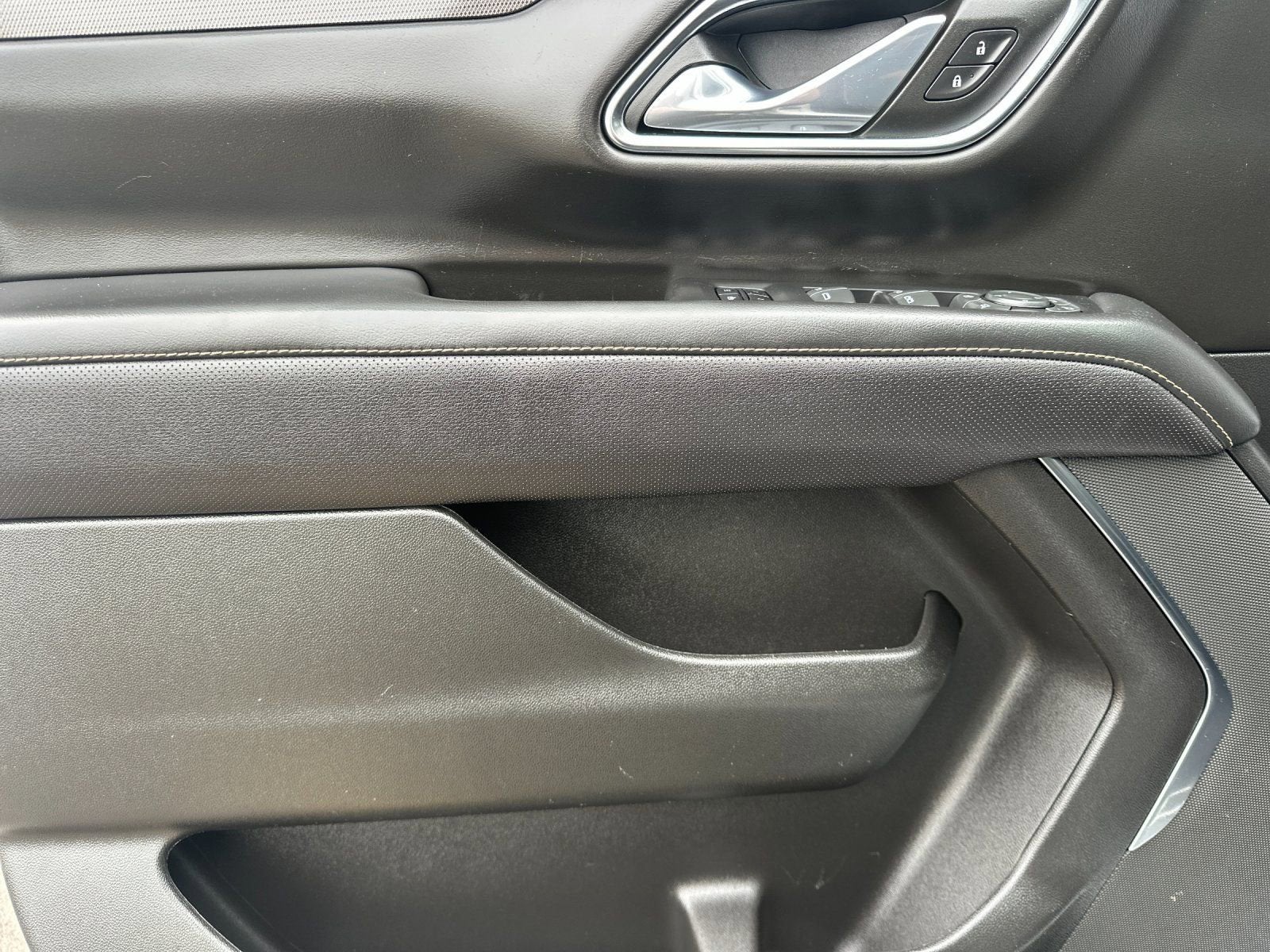 2023 GMC Yukon XL AT4