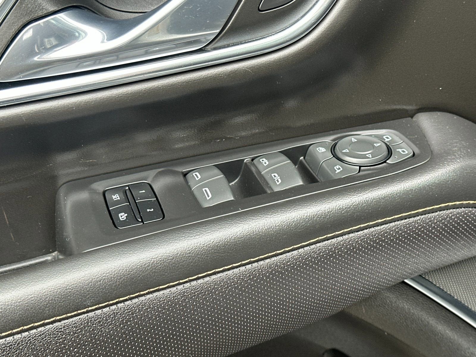 2023 GMC Yukon XL AT4