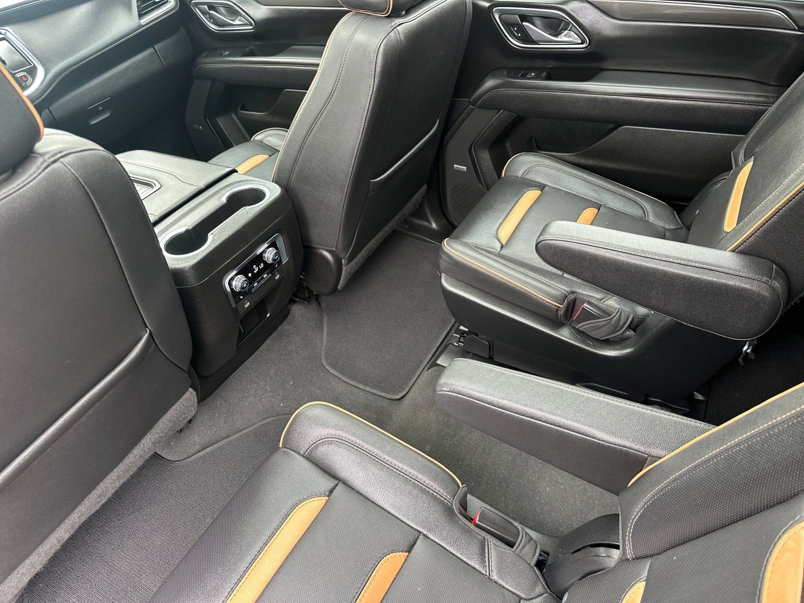 2023 GMC Yukon XL AT4