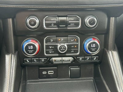 2023 GMC Yukon XL AT4