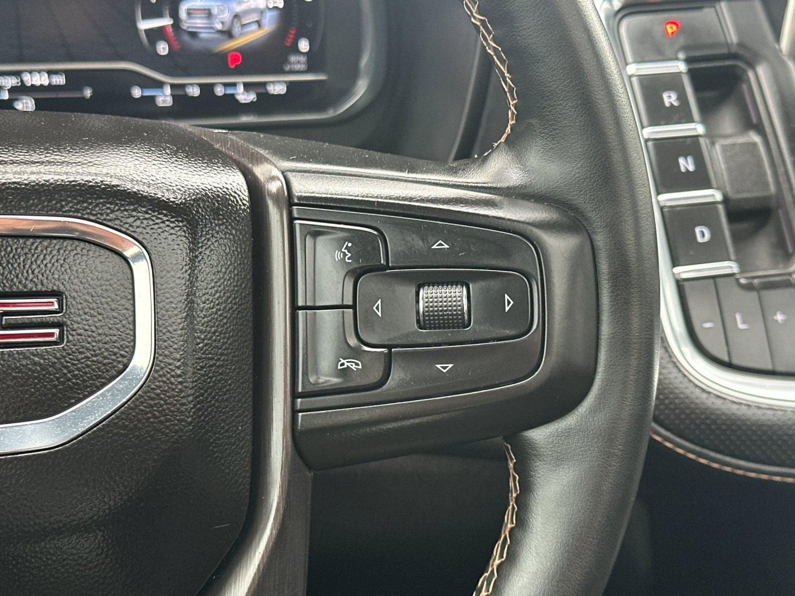 2023 GMC Yukon XL AT4