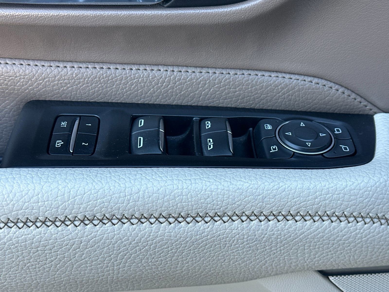 2021 GMC Yukon XL Denali - Photo 12