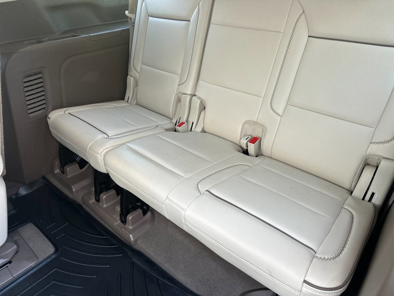 2021 GMC Yukon XL Denali - Photo 18