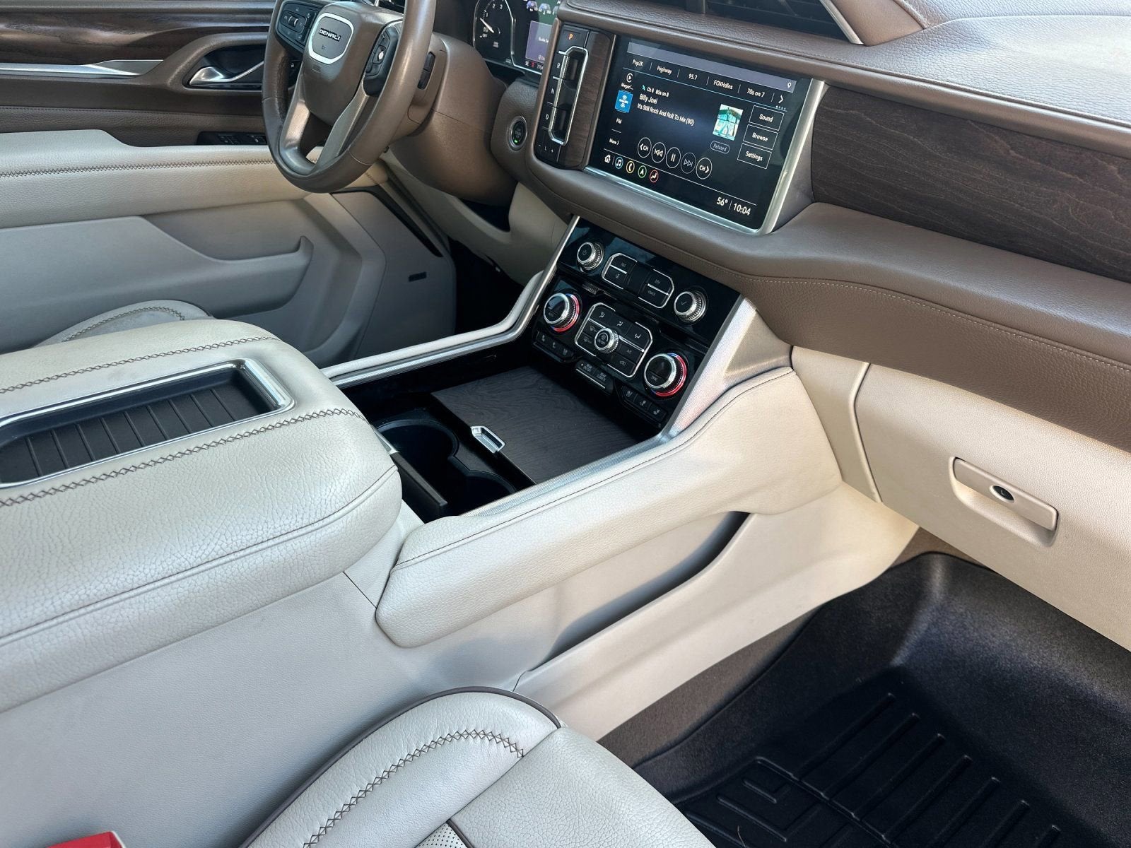2021 GMC Yukon XL Denali - Photo 20