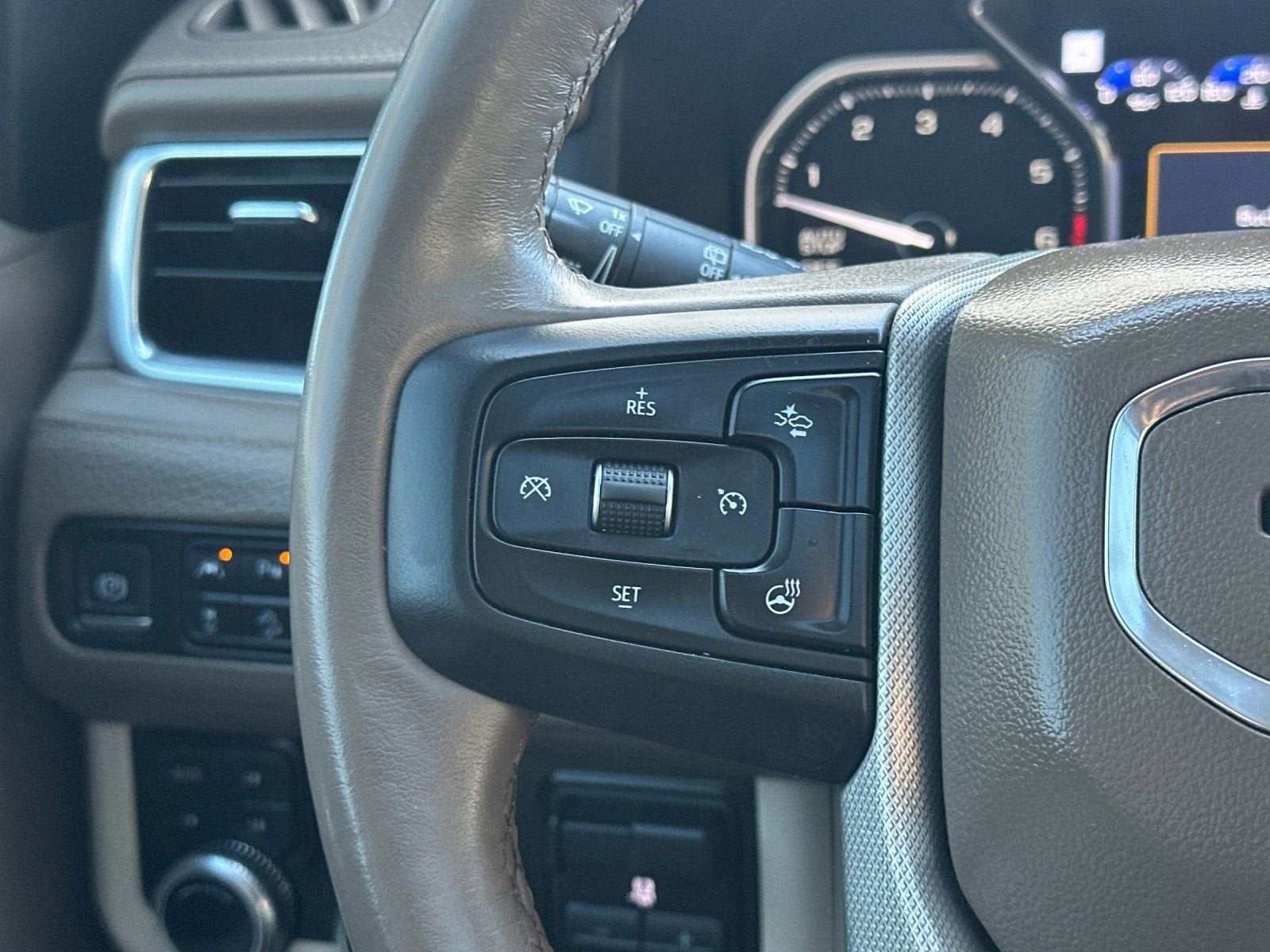 2021 GMC Yukon XL Denali - Photo 31
