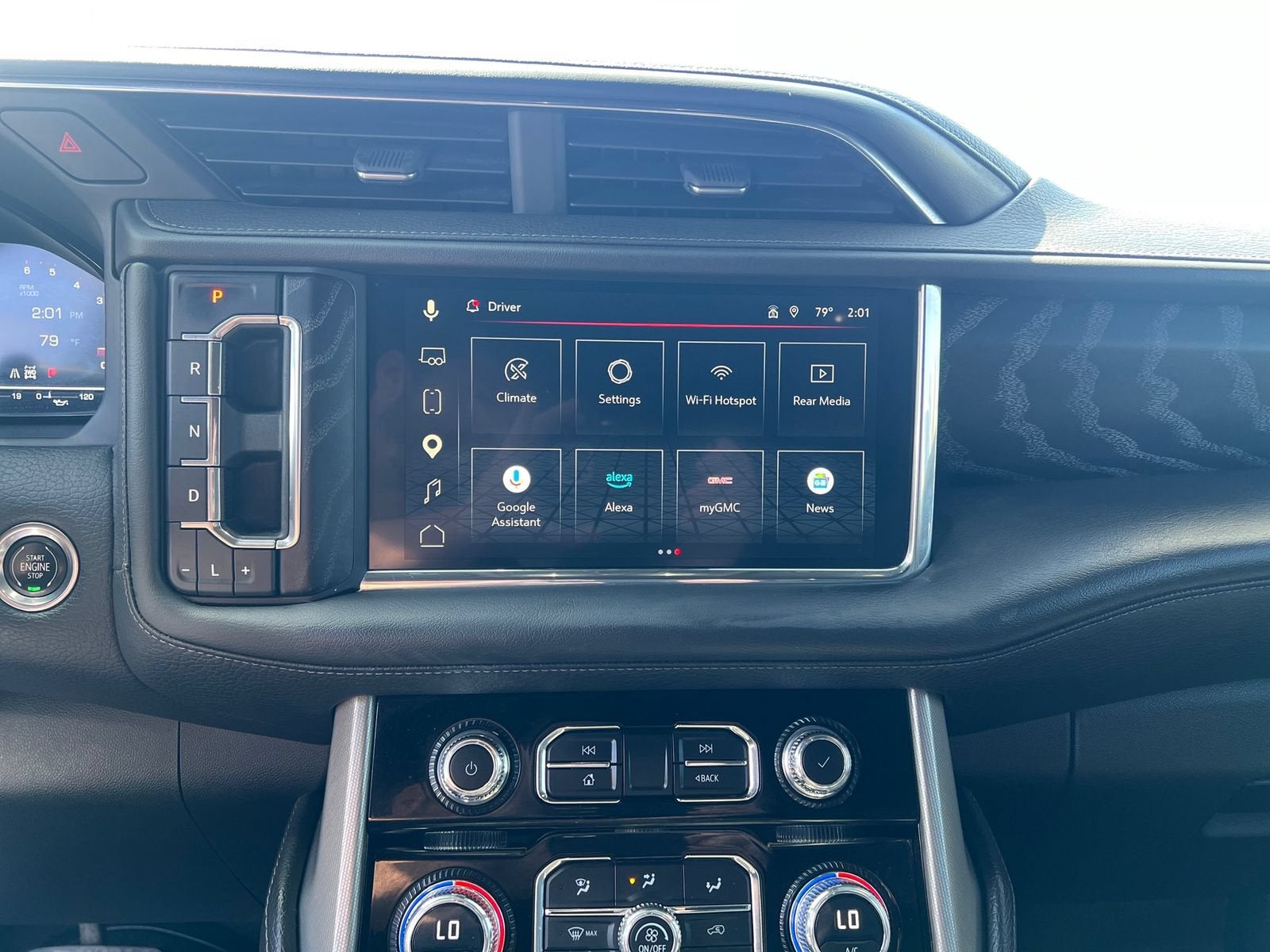 2023 GMC Yukon XL Denali - Photo 16
