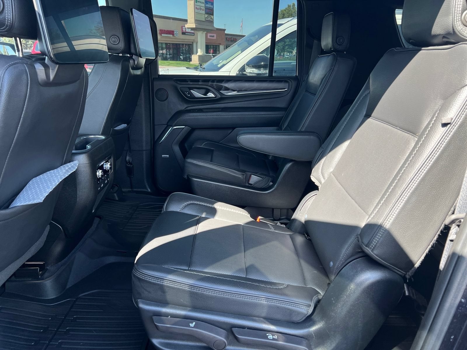 2023 GMC Yukon XL Denali - Photo 21