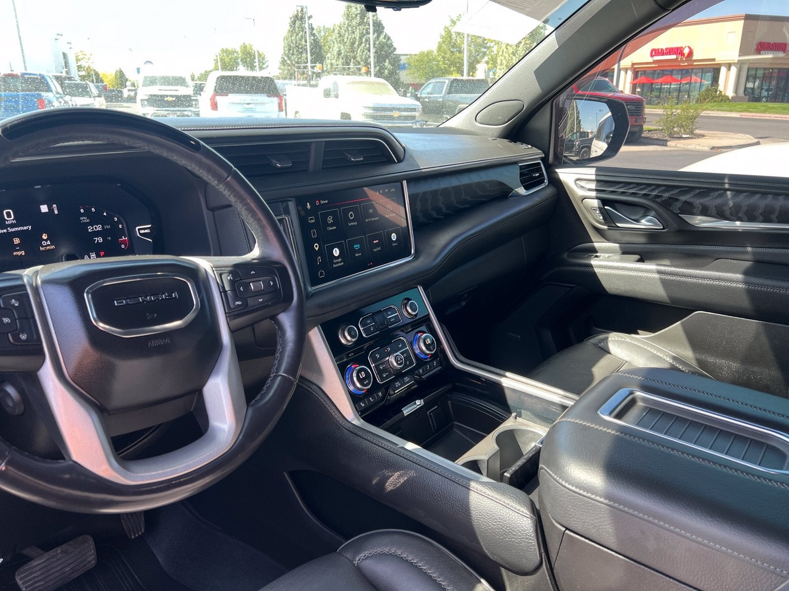 2023 GMC Yukon XL Denali - Photo 24