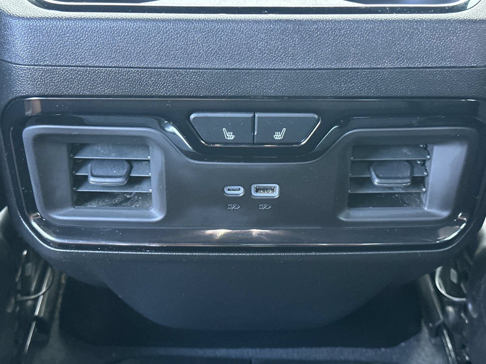 2024 GMC Sierra 3500HD AT4 - Photo 14