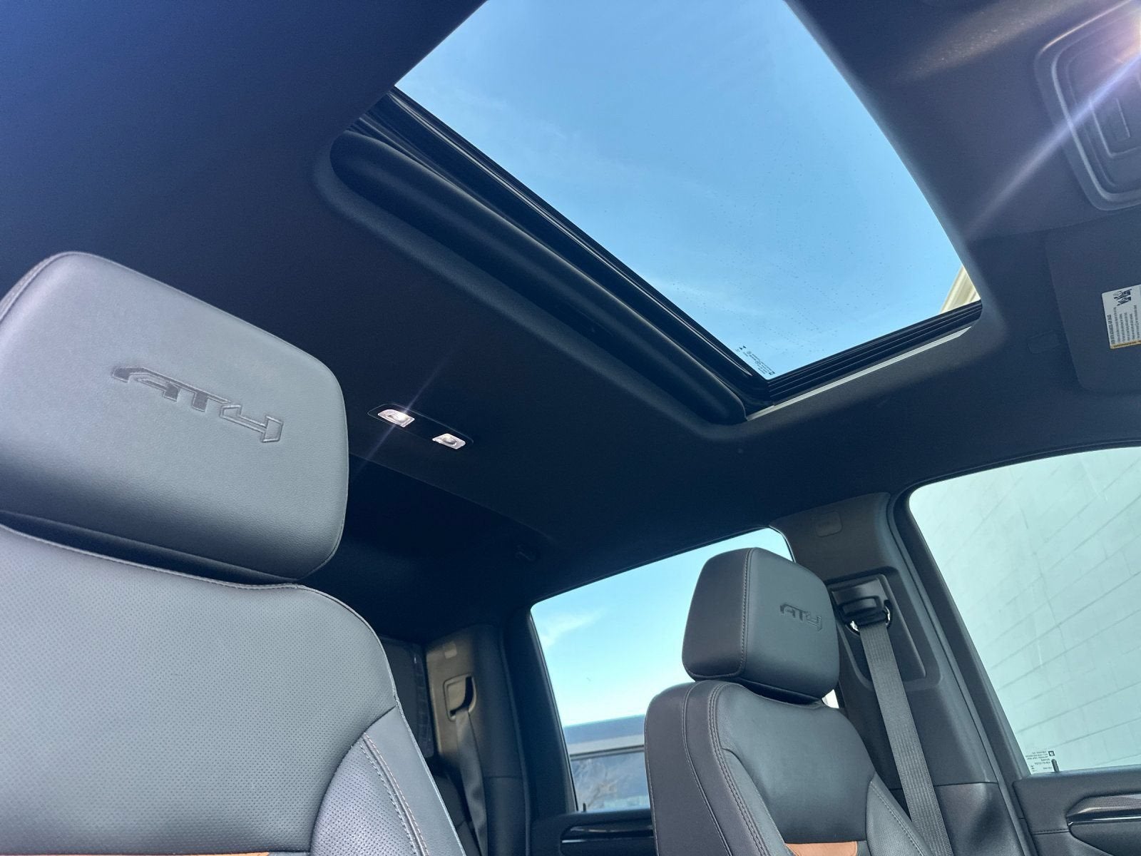 2024 GMC Sierra 3500HD AT4 - Photo 18