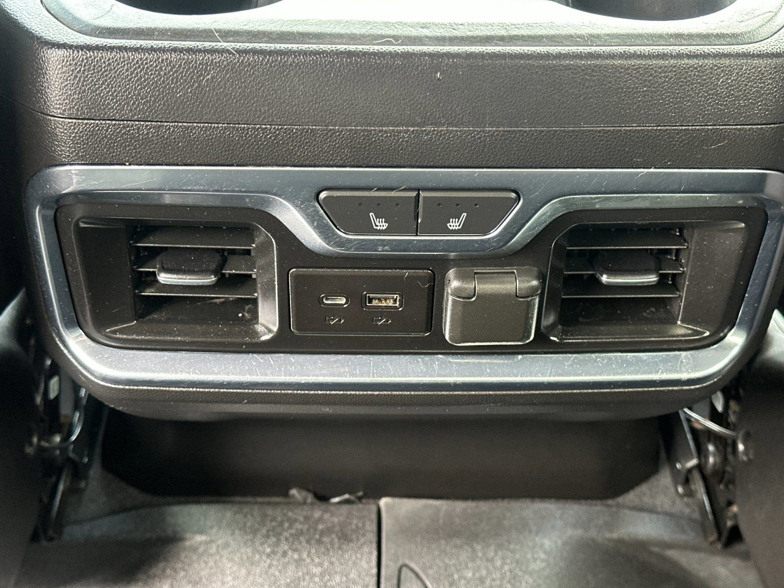 2023 GMC Sierra 3500HD AT4 - Photo 14