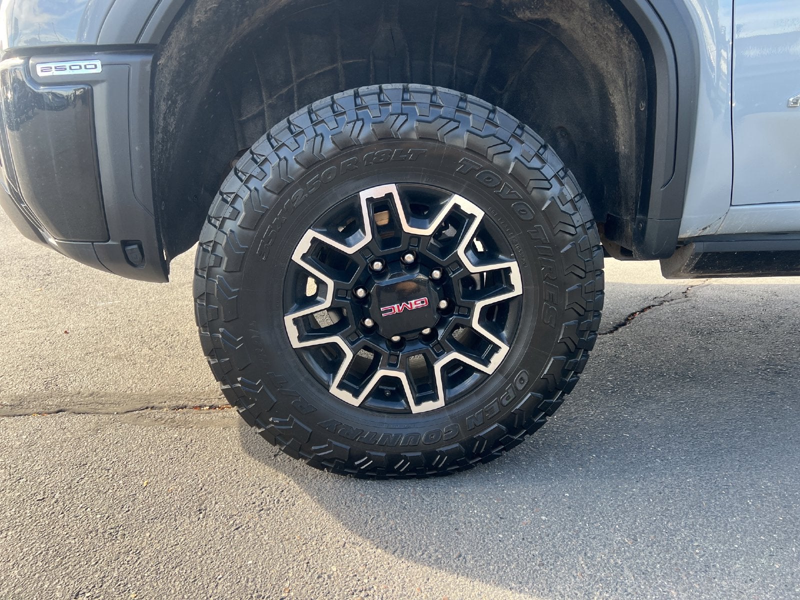 2025 GMC Sierra 2500HD AT4X - Photo 11