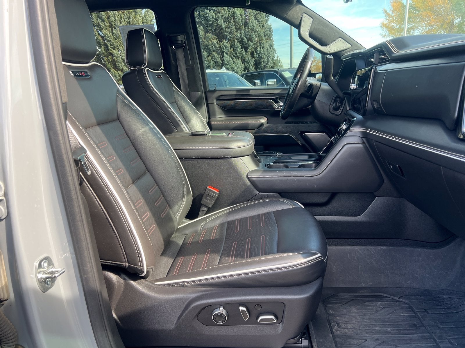 2025 GMC Sierra 2500HD AT4X - Photo 15