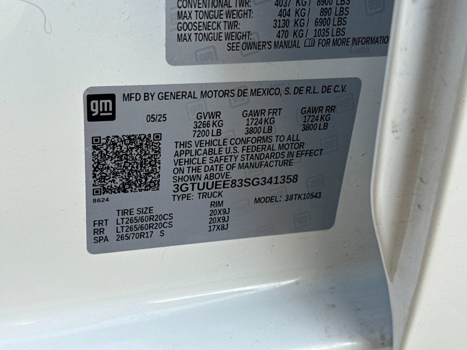 2025 GMC Sierra 1500 AT4