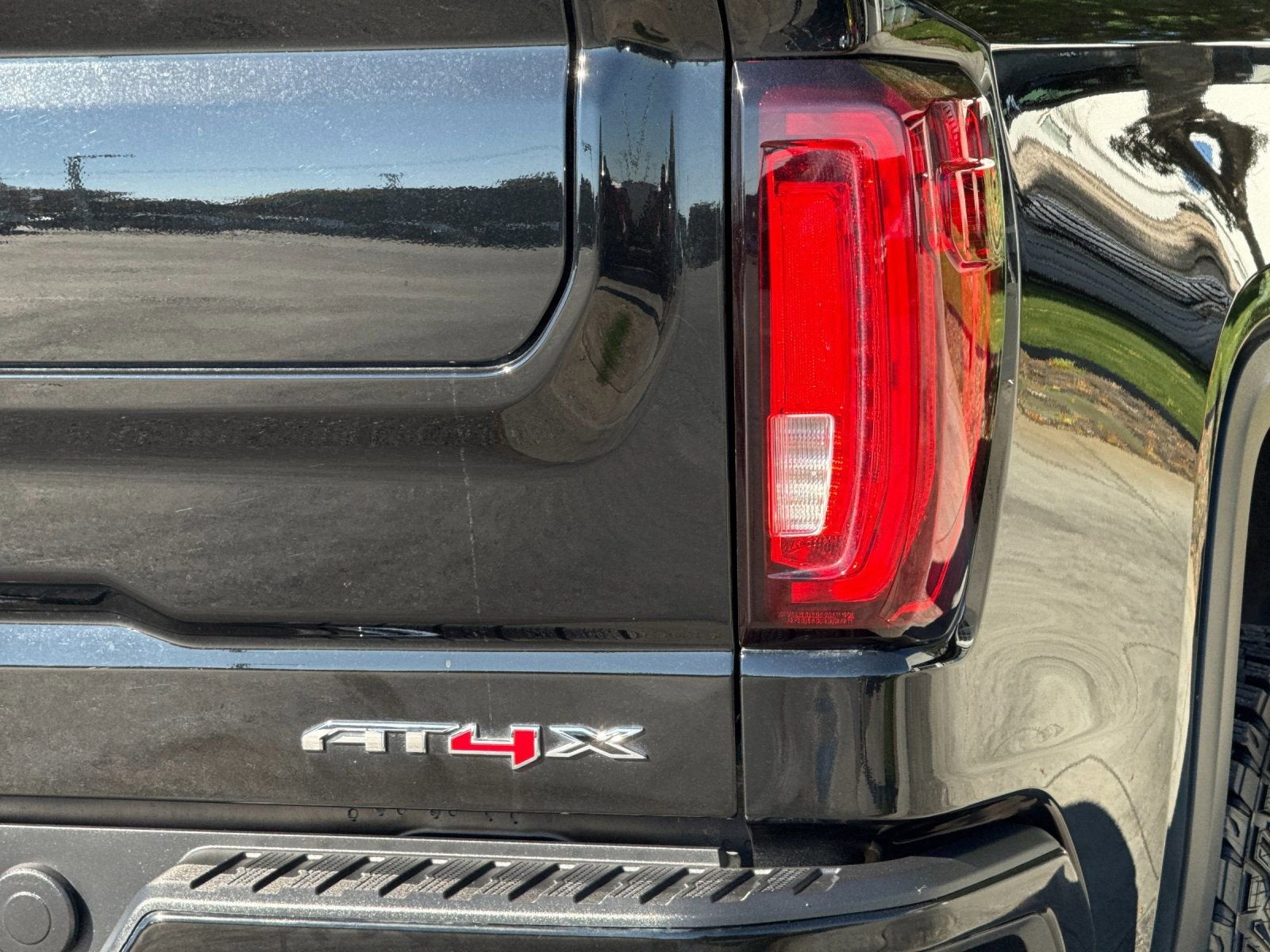 2024 GMC Sierra 1500 AT4X