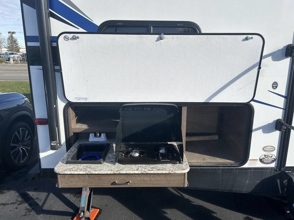 2020 KEYSTONE TRAVEL TRAILER Base