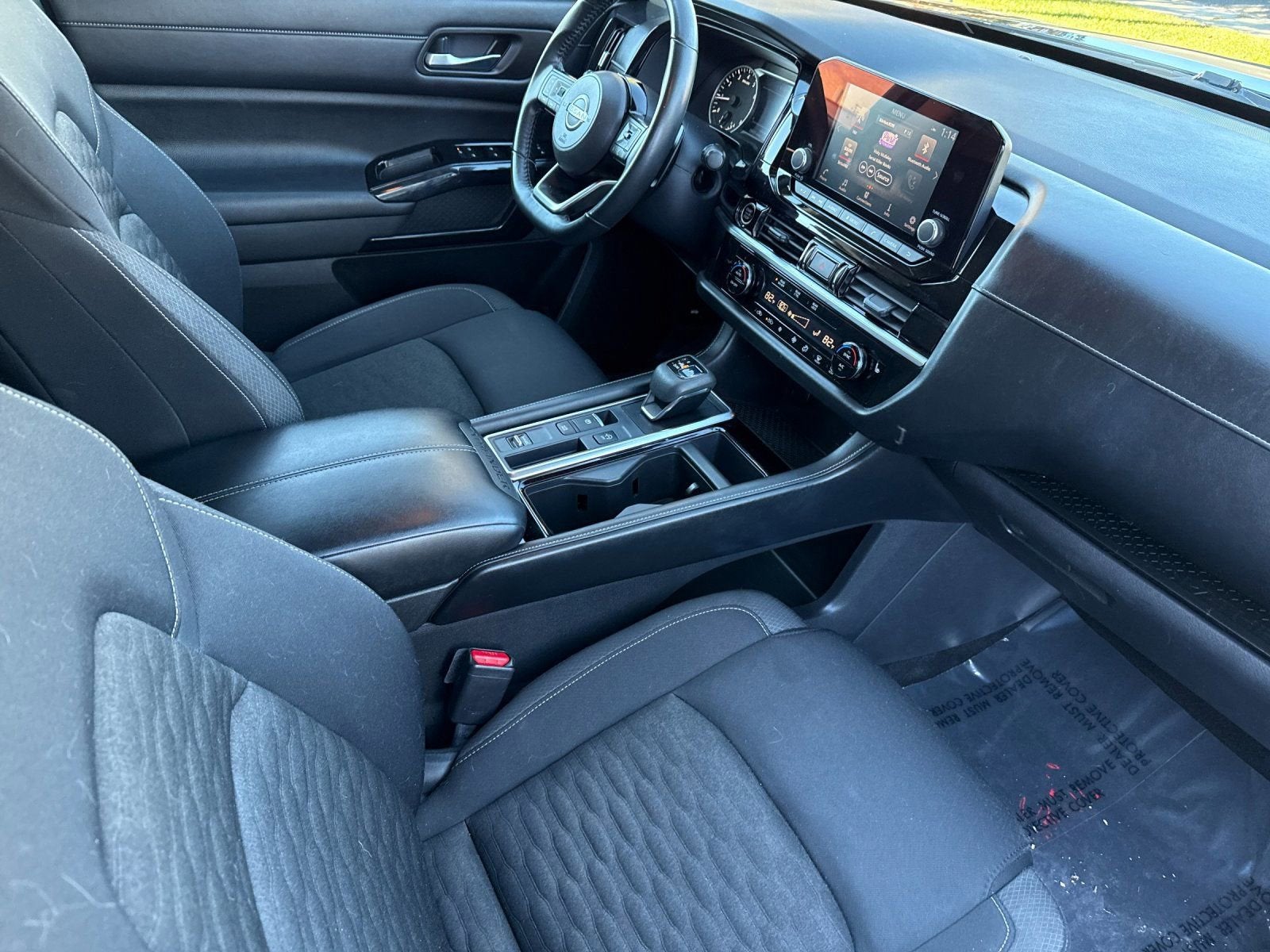 2022 Nissan Pathfinder SV