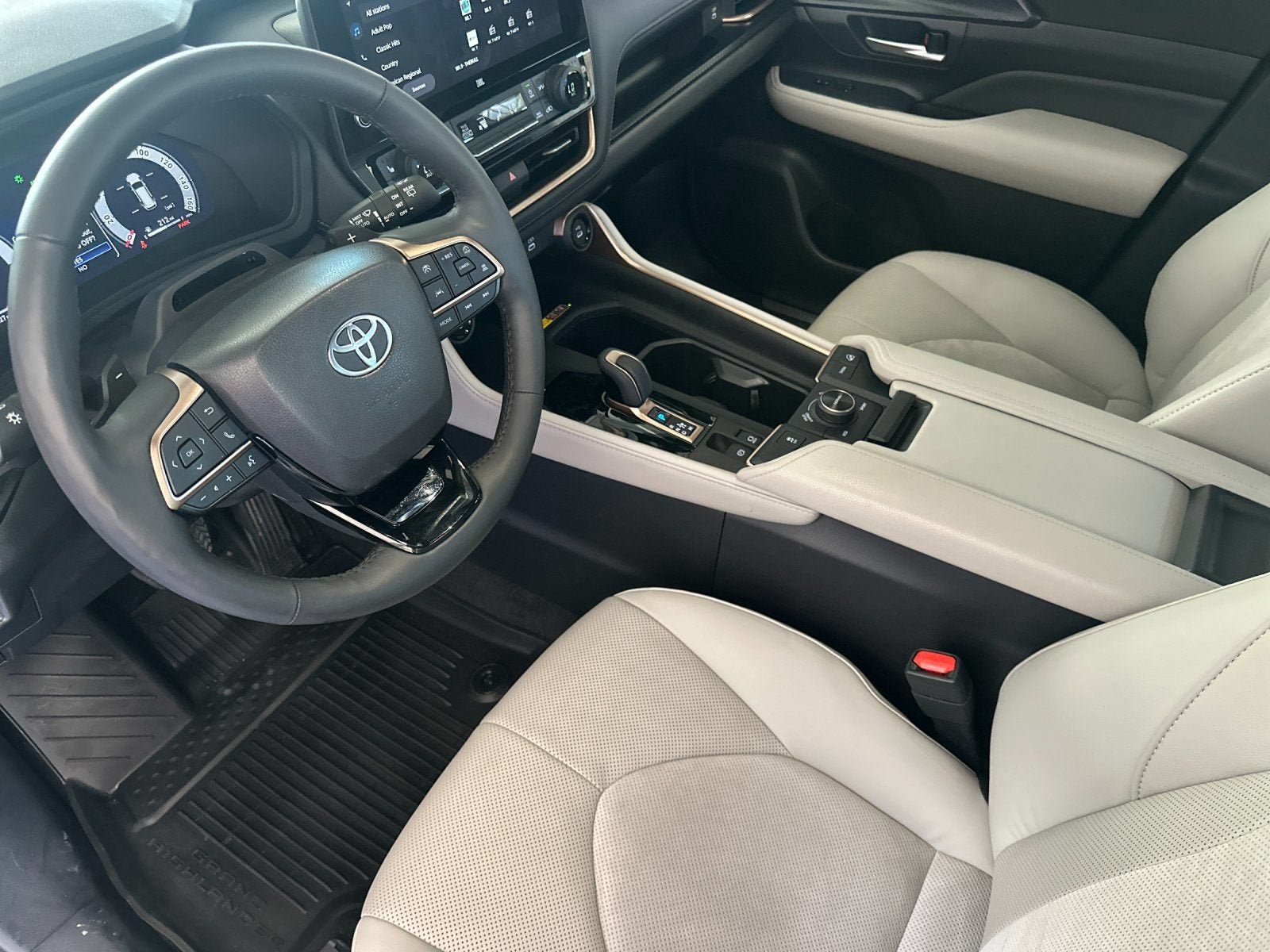 2025 Toyota Grand Highlander Platinum - Photo 10