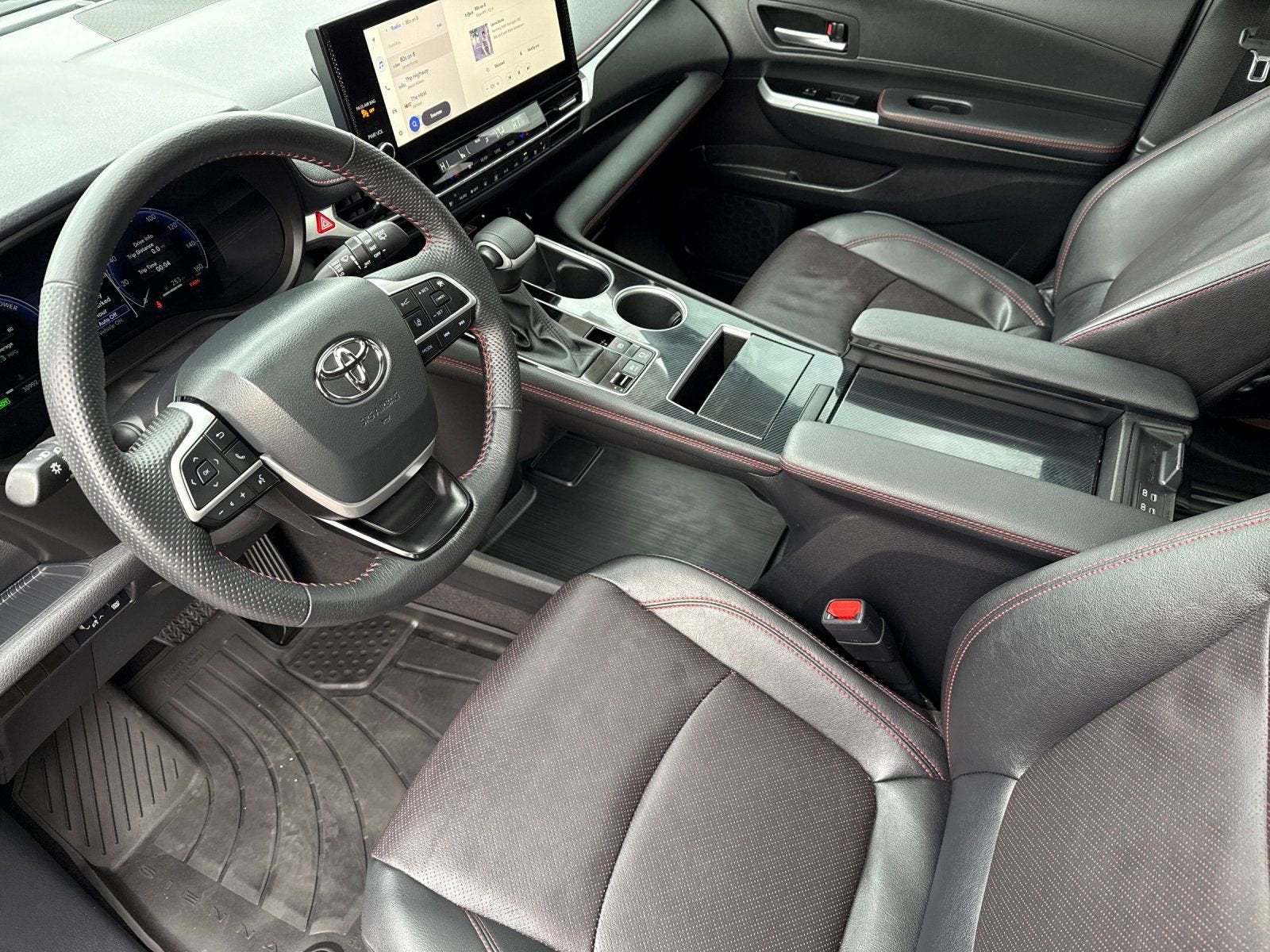 2025 Toyota Sienna XSE