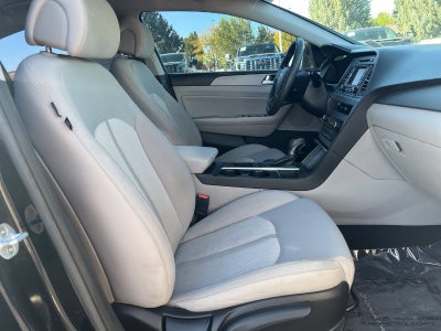 2016 Hyundai Sonata Hybrid SE